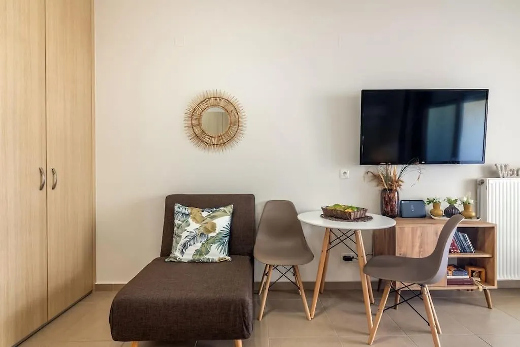 Araucaria Studio Near Downtown Iraklio Apartment